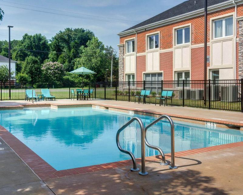 Days Inn By Wyndham Williamsburg Historic Area Exterior photo